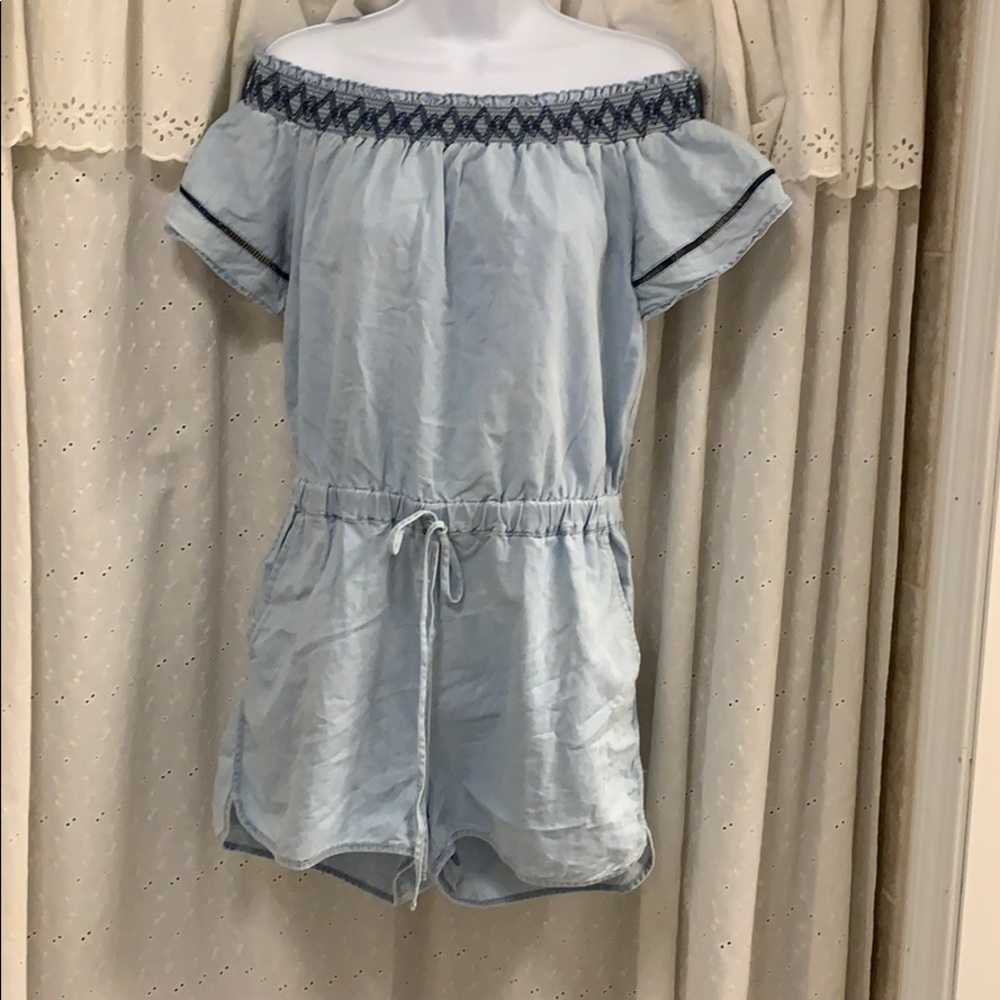 Love Tree Romper size Large